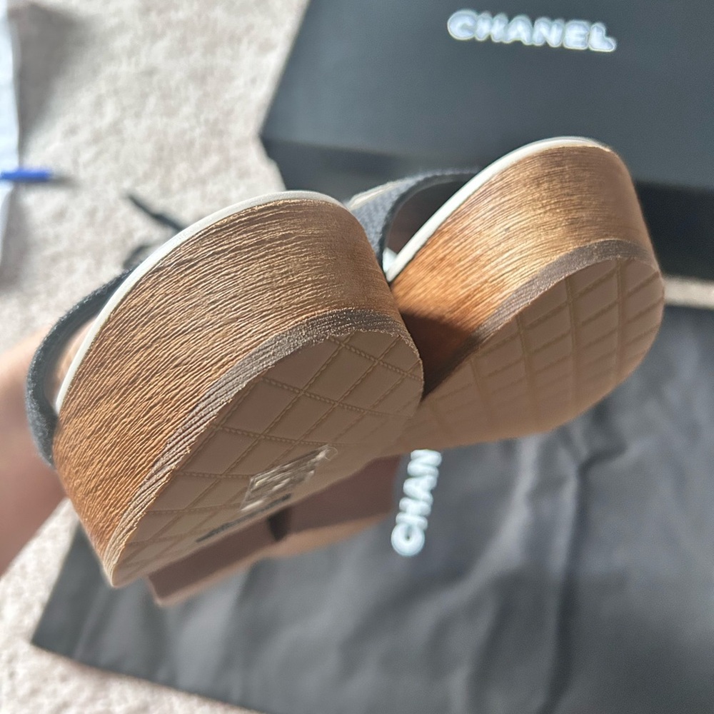 CHANEL Canvas platform mule. EU 39. (8-8.5) - Picture 10 of 14